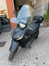 Beverly 300 uni pro 2024