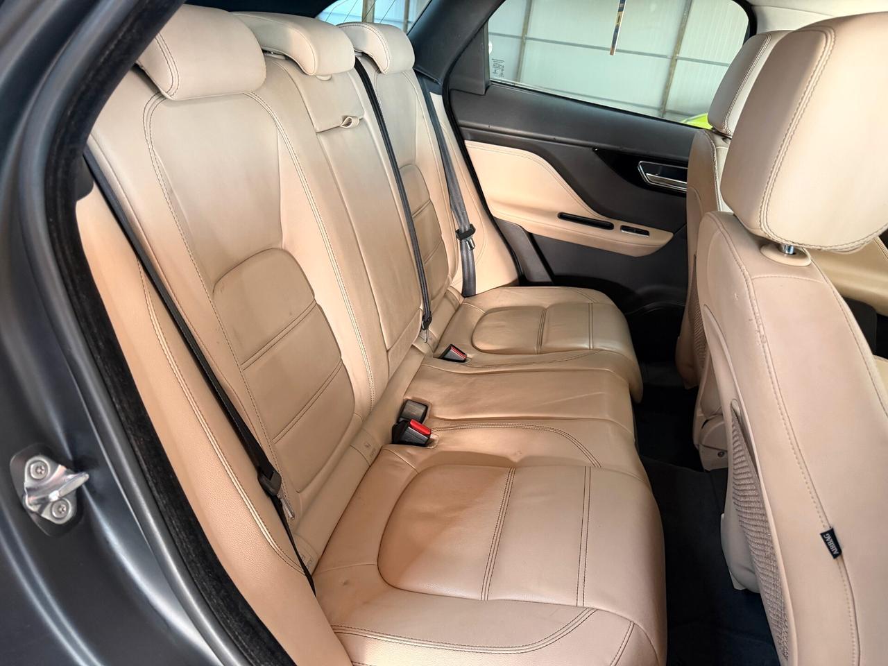 Jaguar F-Pace 2.0 D 180 CV - 24 MESI DI GARANZIA