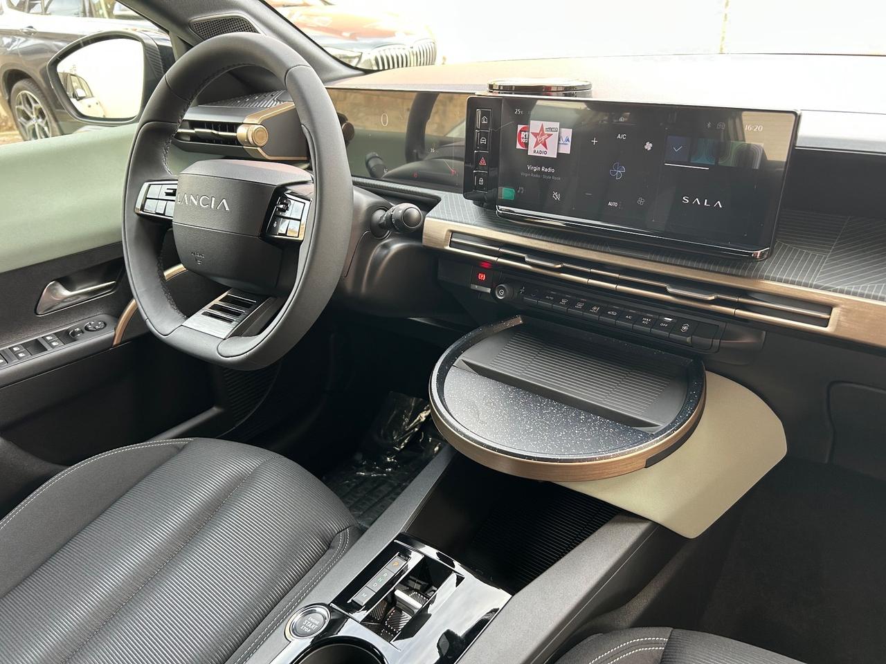 Lancia Ypsilon Hybrid e-DCT
