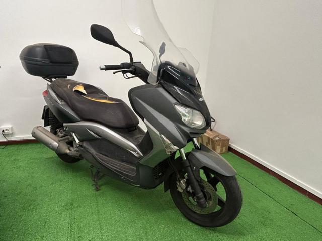 YAMAHA X-Max 250 R