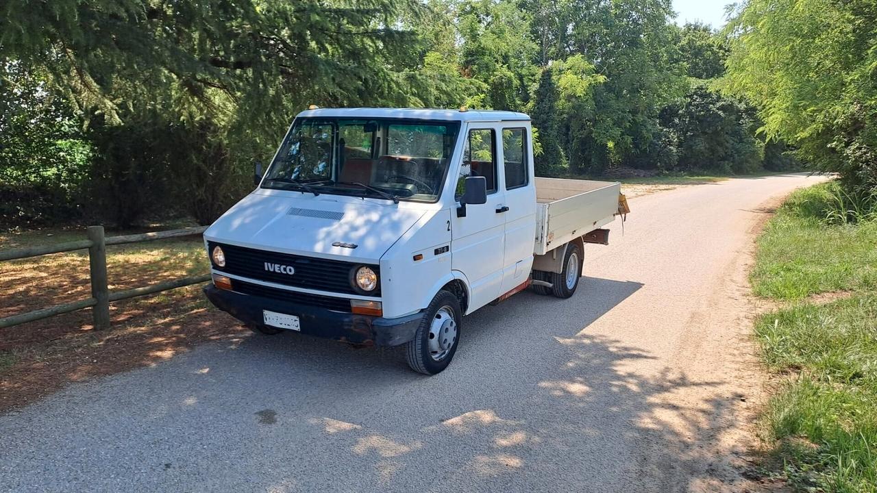 Iveco 7 posti solo 80.000 Km cassone 3,2 m