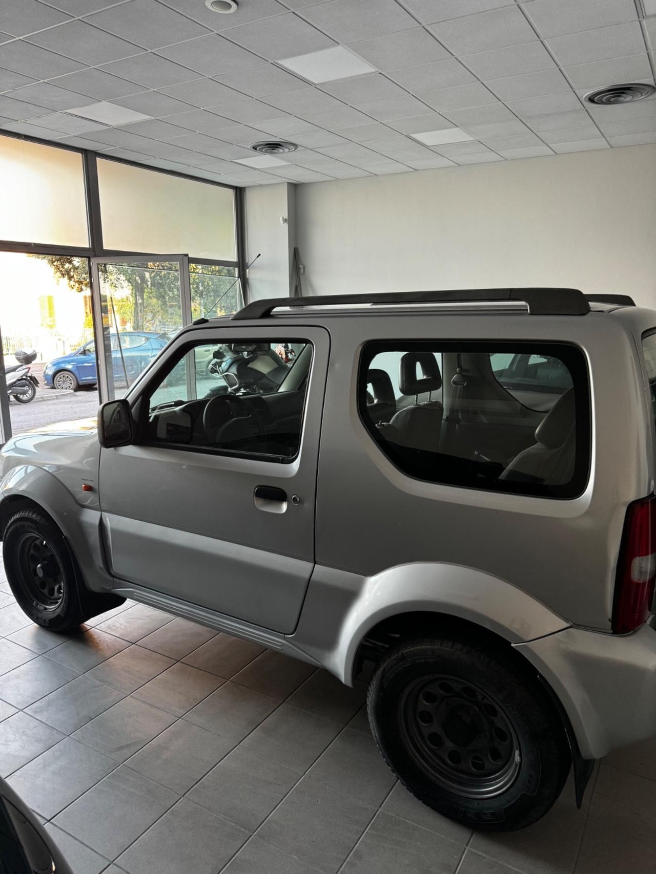 Suzuki Jimny 1.3i 16V cat 4WD JLX