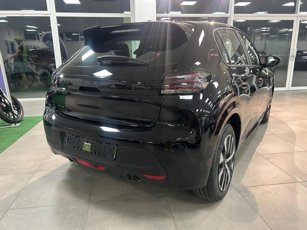 Peugeot 208 Hybrid 100 e-DCS6 Style