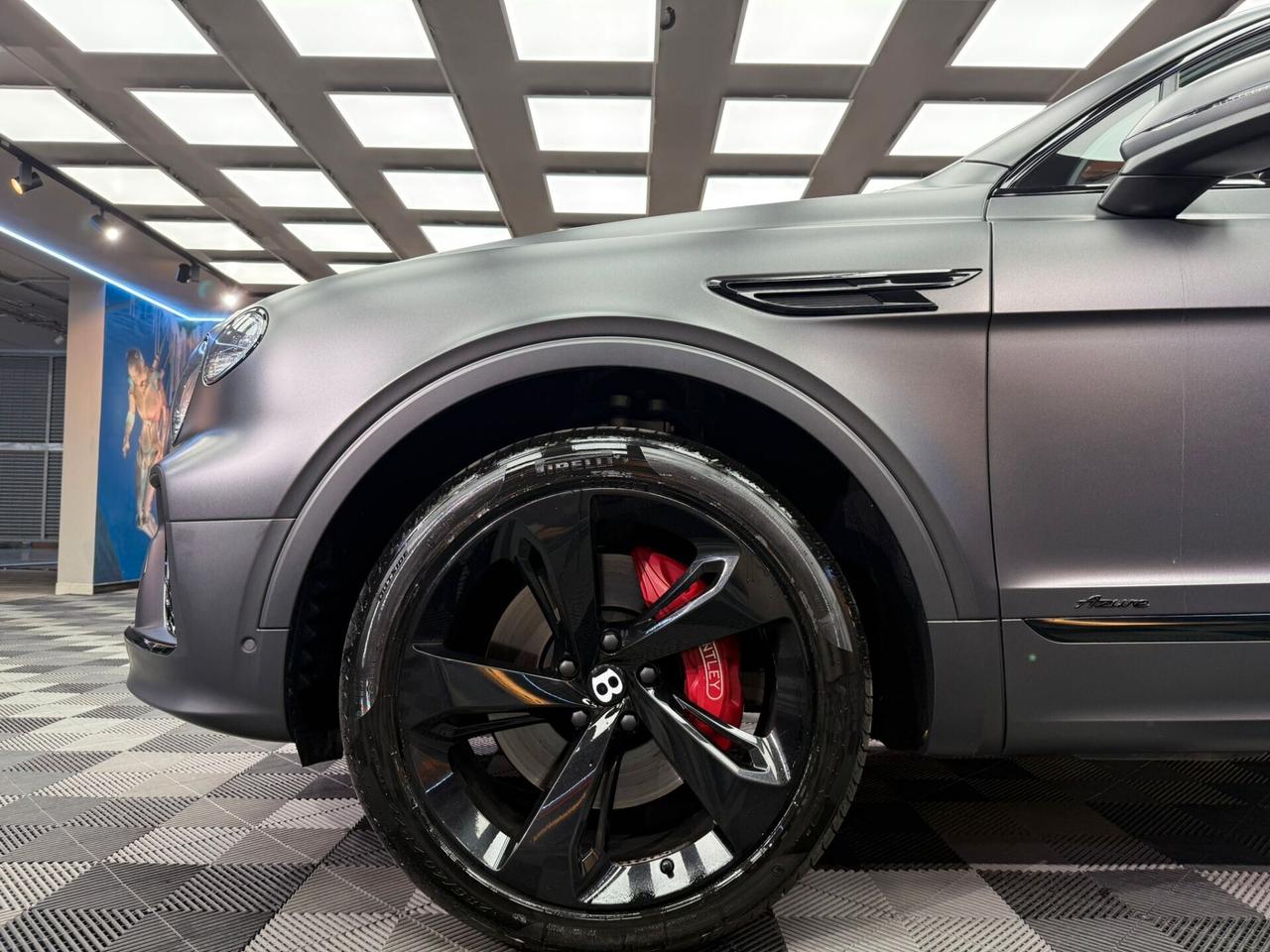 Bentley Bentayga V8 Azure (042)