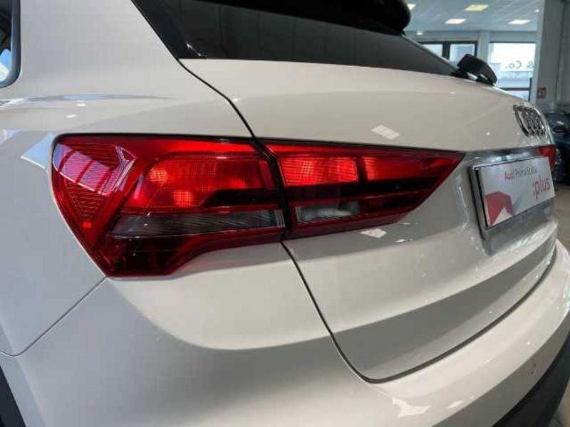 Audi Q3 II 2018 Audi 35 2.0 tdi Business s-tronic