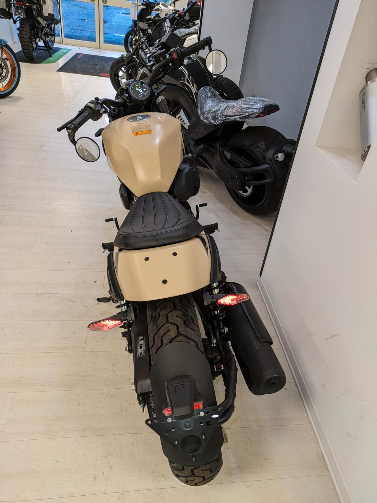 Benelli Leoncino BOBBER 400