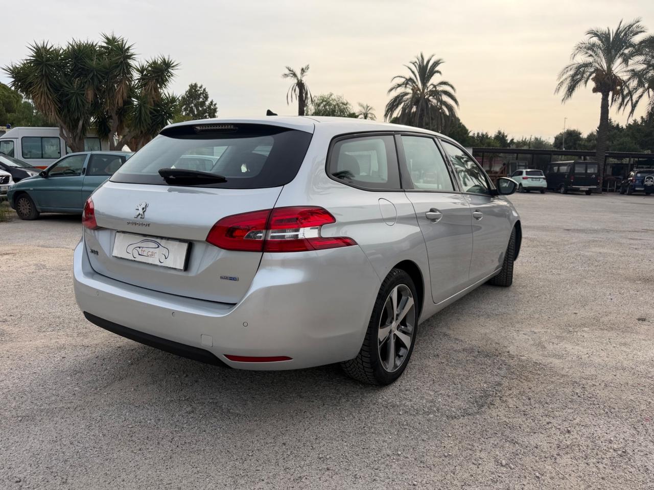 Peugeot 308 BlueHDi 100 S&S SW Business