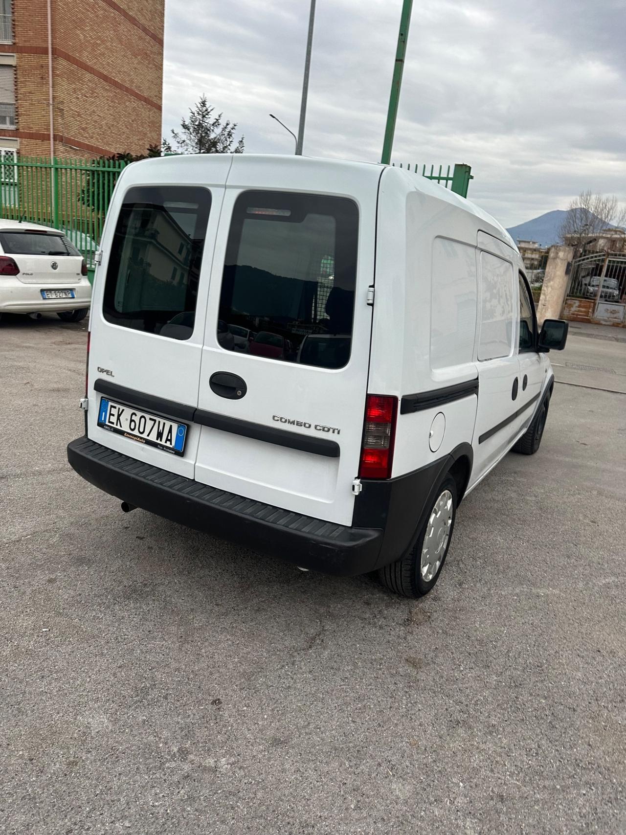 Opel Combo 13 CDTI