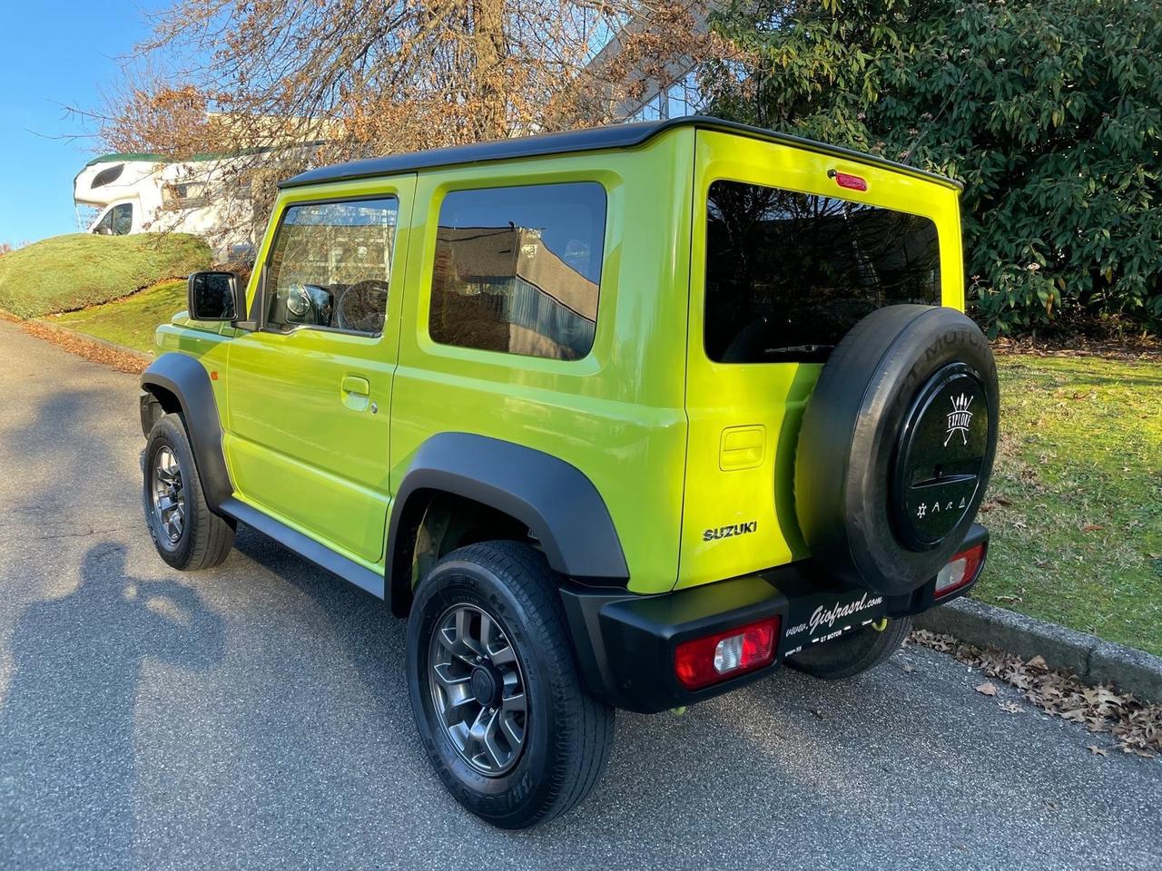 Suzuki Jimny 1.5 5MT Top