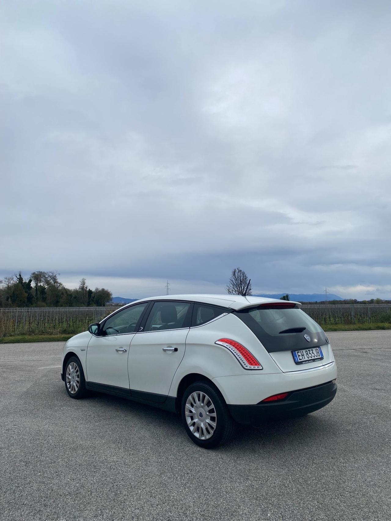 Lancia Delta 1.6 MJT DPF Gold