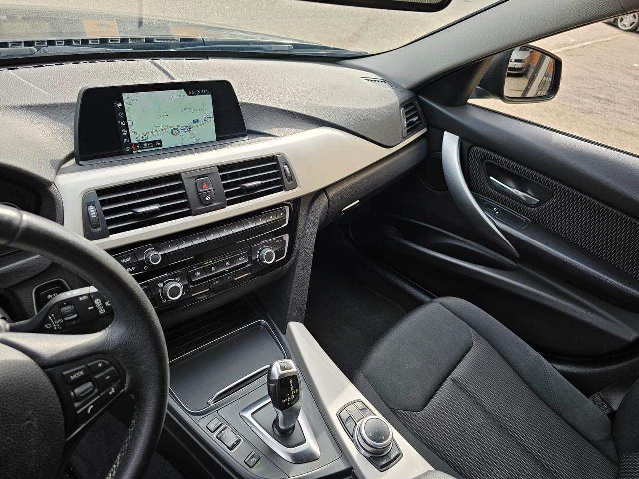 Bmw 316d 115cv Touring Sport*Aut*Bi-Xeno*Navi*Pdc*17*