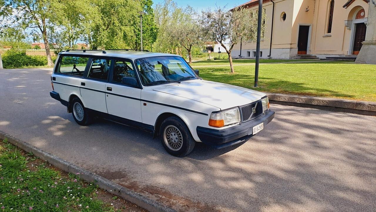 Volvo 240 2.0 Station Wagon pelle e clima