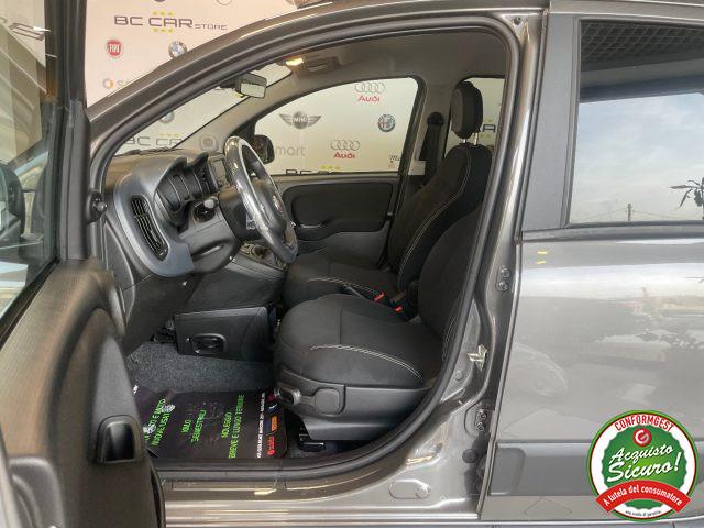 FIAT Panda Cross 1.0 Hybrid *DISPLAY COLORI