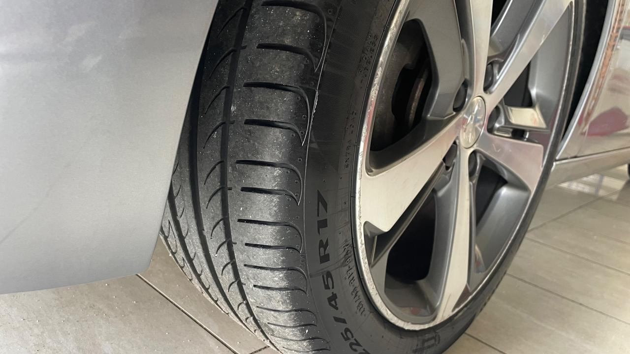 Peugeot 308 BlueHDi 120 S&S EAT6 SW Allure