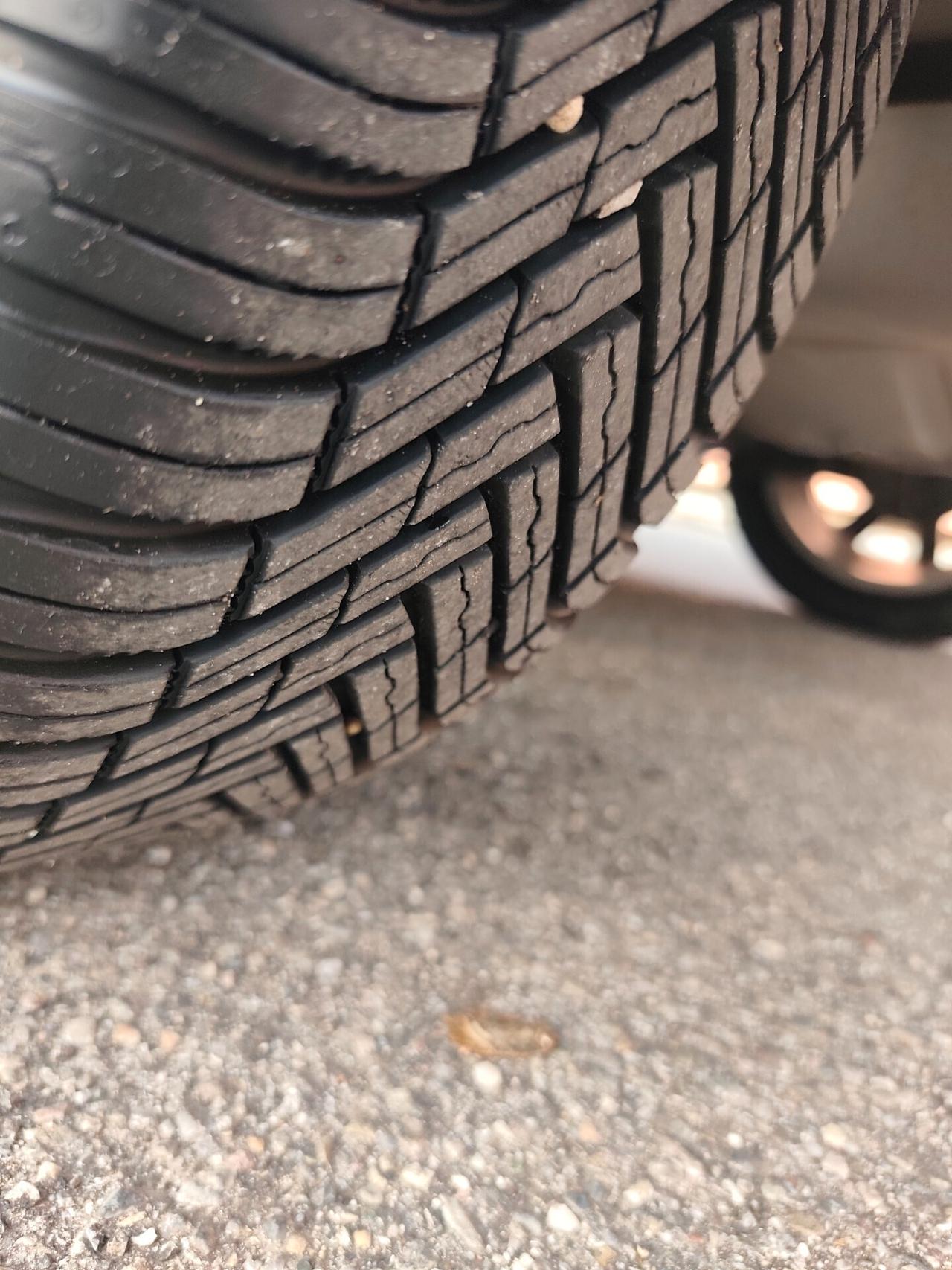 Volkswagen Polo 1.4 Benz 5 porte neopatentati