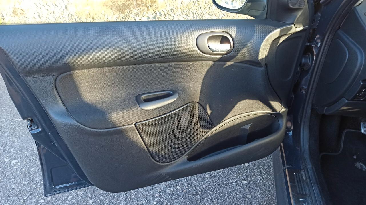 Peugeot 206 Plus GPL!