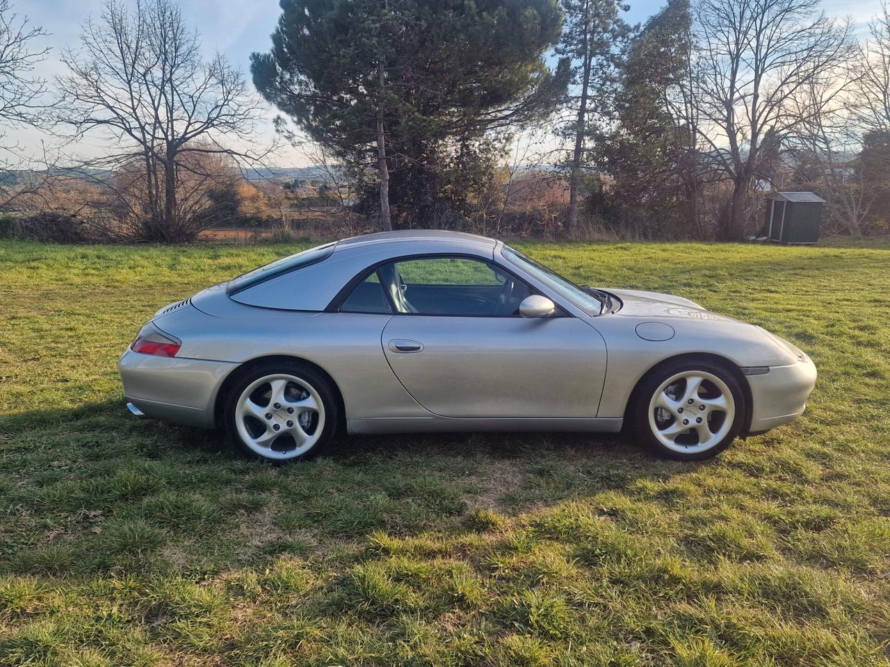Porsche 911 Carrera 4 Cabriolet - Mod 996