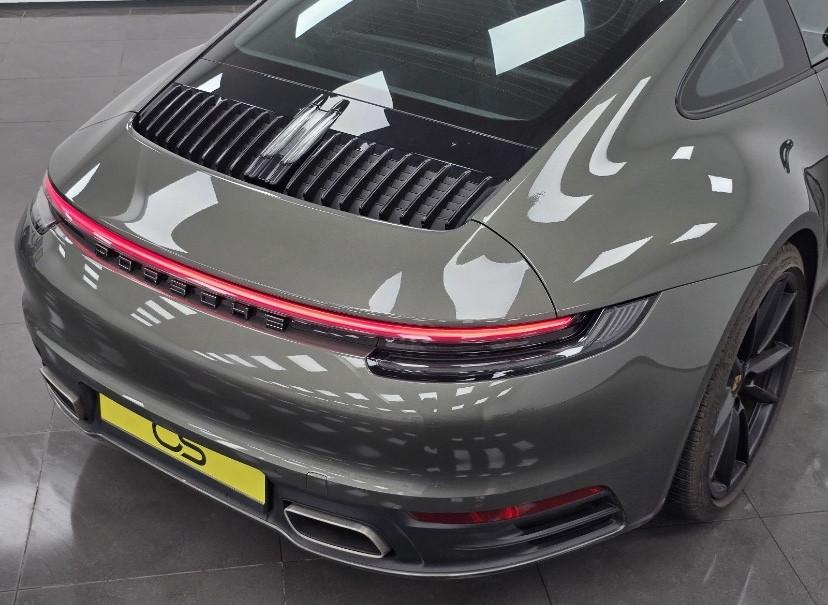 Porsche 911 Carrera