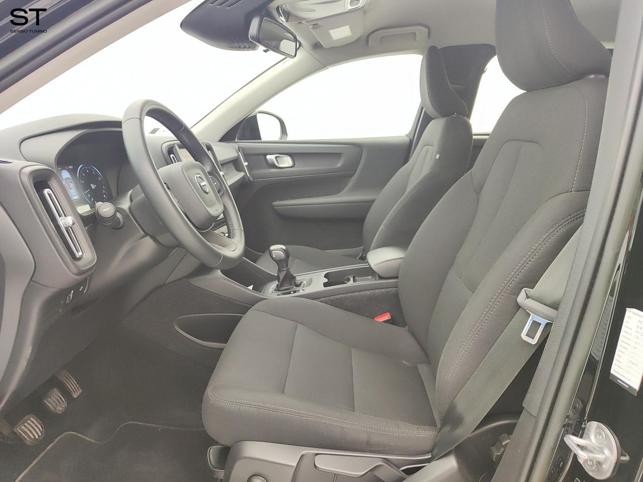 VOLVO XC40 (2017-->) - XC40 T2 Essential