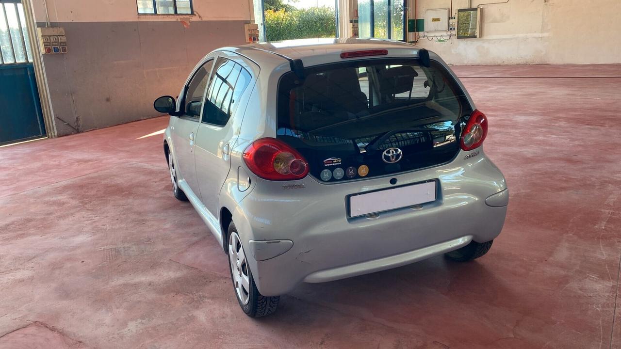 Toyota Aygo 1.0 12V VVT-i 5 porte