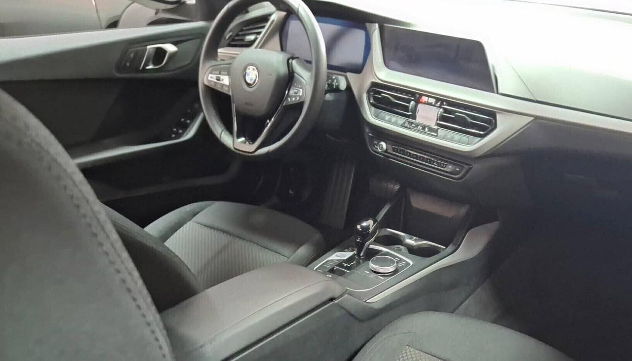 Bmw 116D 5p. Cambio automatico full optional