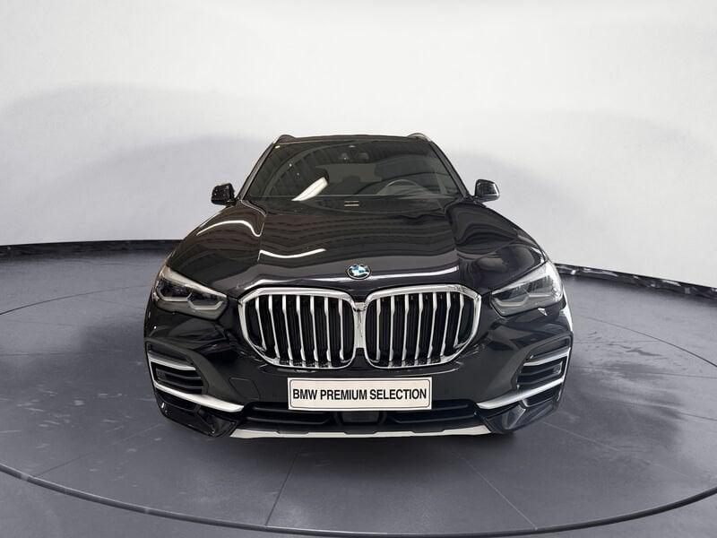 BMW X5 xdrive30d mhev 48V xLine auto