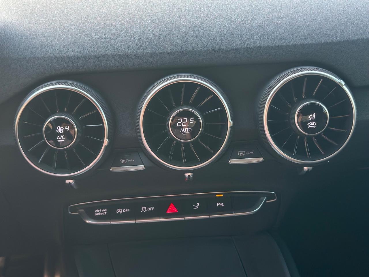 NEW Audi TT 2.0 TDI 184cv S LINE MAXTON