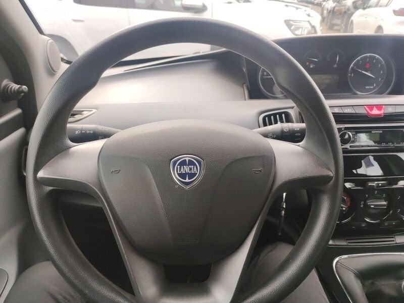 Lancia Ypsilon III 2015 1.2 Silver 69cv