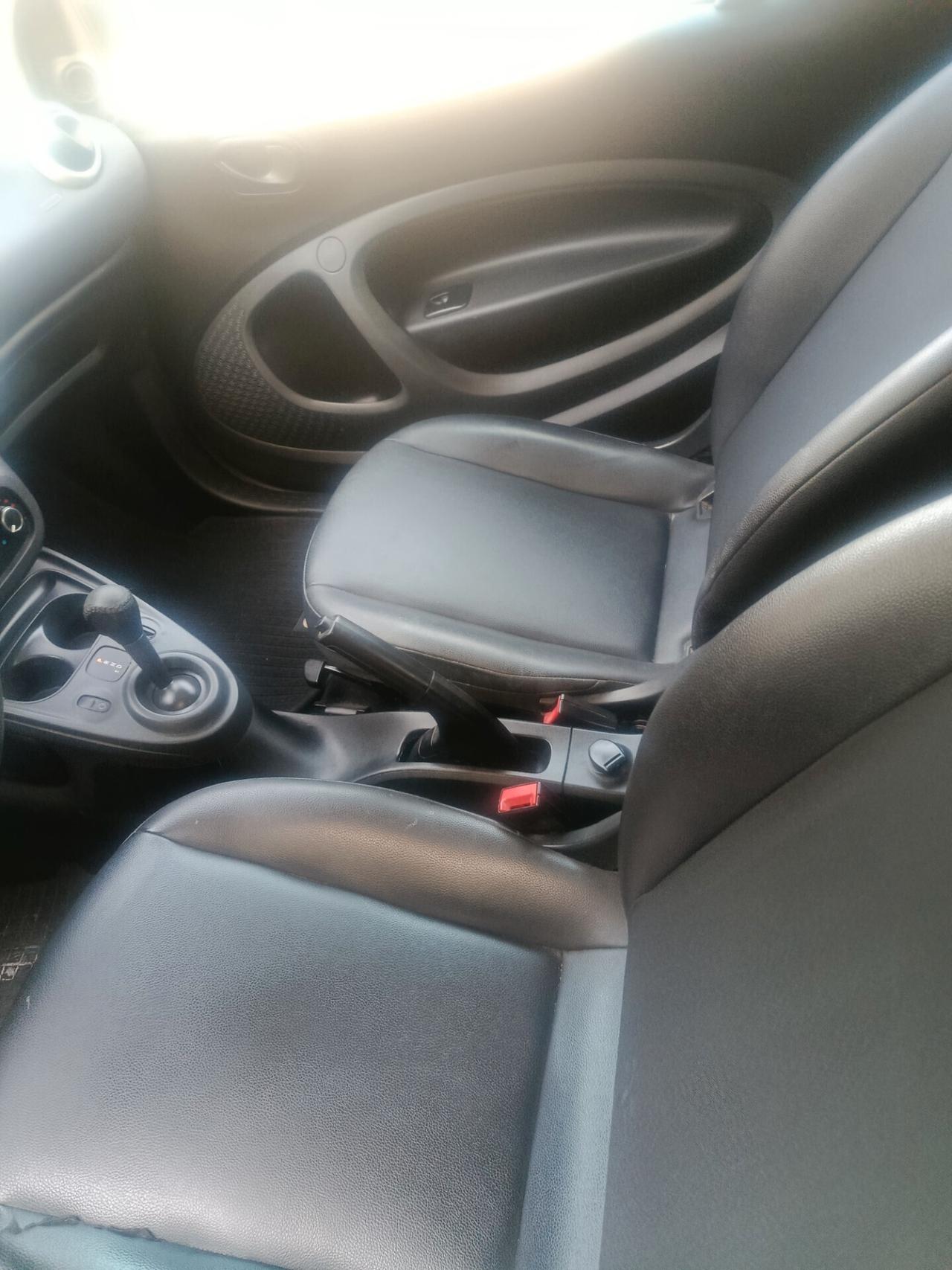 Smart ForTwo 70 1.0 twinamic Youngster l iper full pelle navi sedili riscaldabili