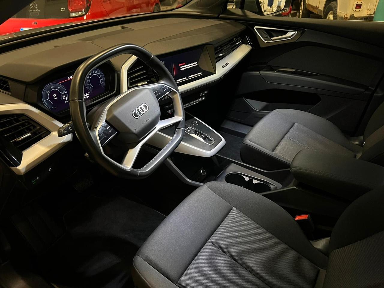 Audi Q4 45 e-tron quattro Business Advanced