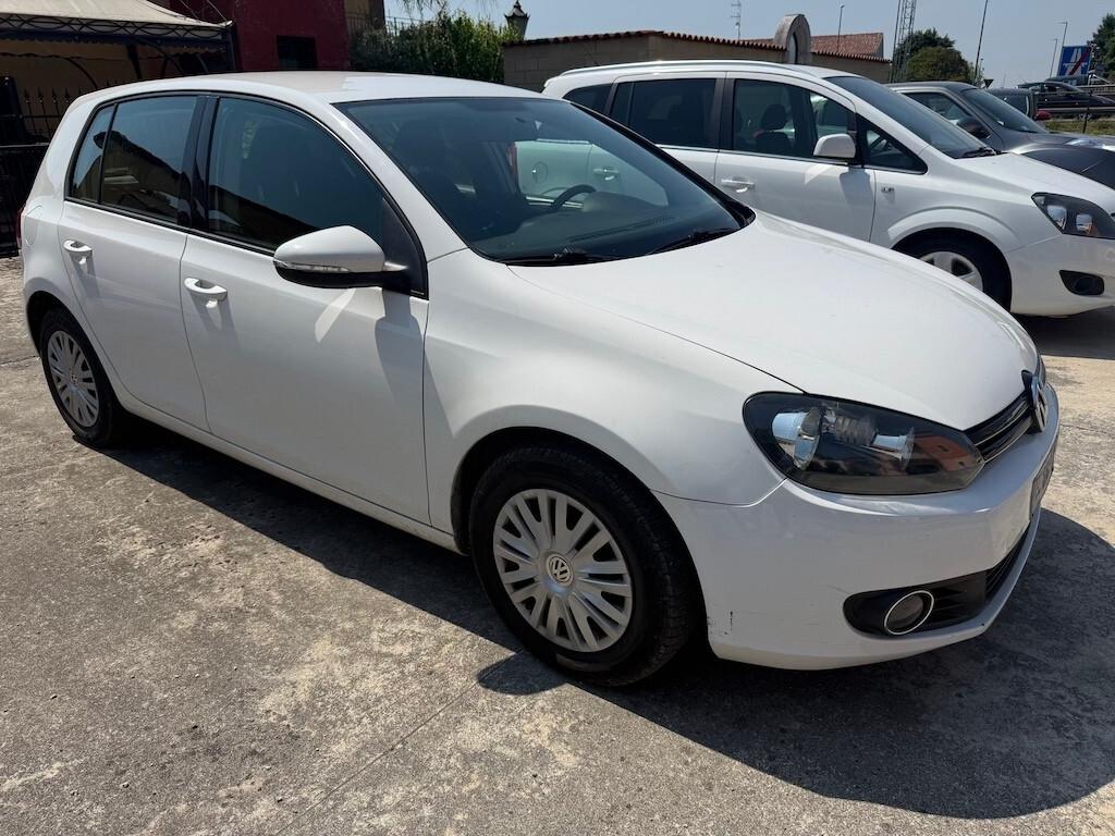 Volkswagen Golf 1.6 5p. Trendline GPL