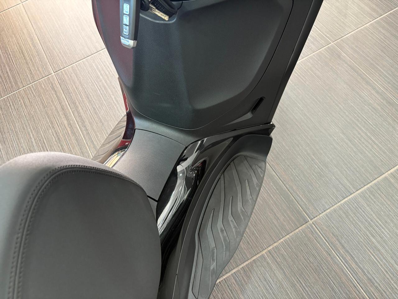 Piaggio Beverly 300 Deep Black Euro5 - 0 Sinistri