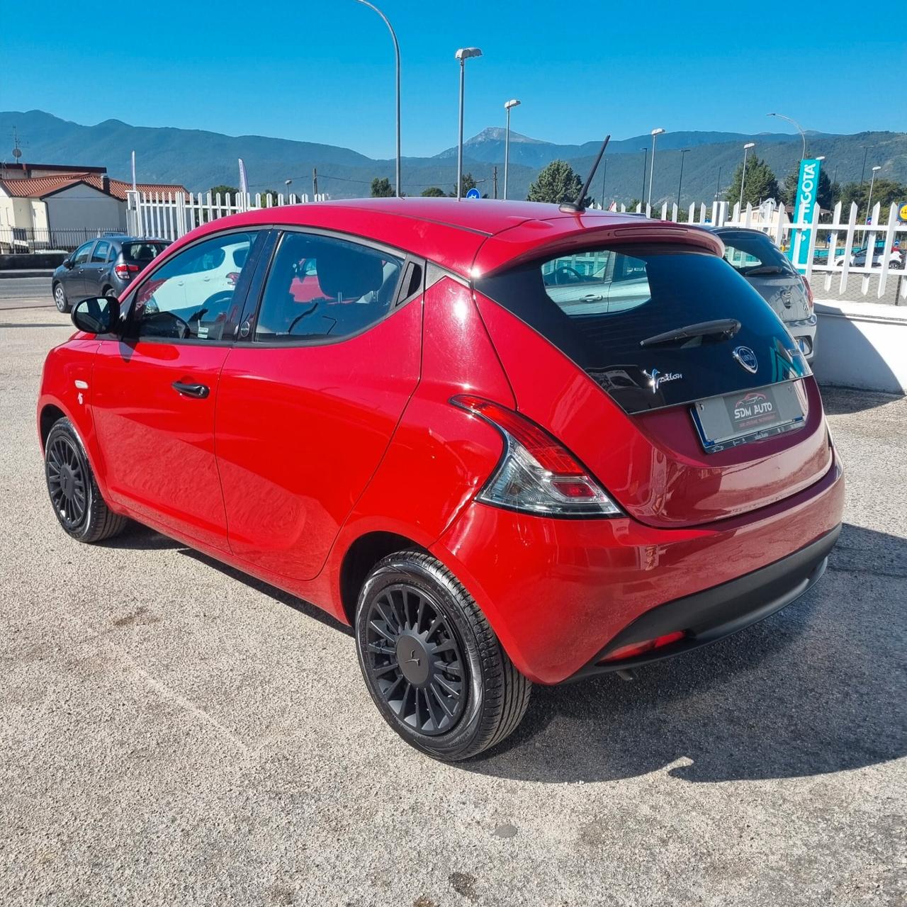 Lancia Ypsilon 1.0 FireFly 5 porte S&S Hybrid Ecochic UnYca