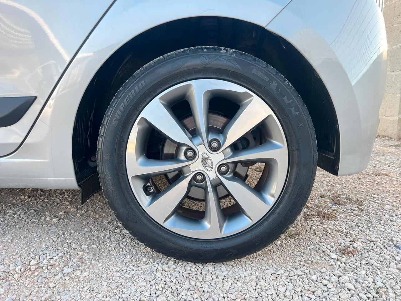 Hyundai i20 1.1 DIESEL 5 PORTE TETTO APRIBILE