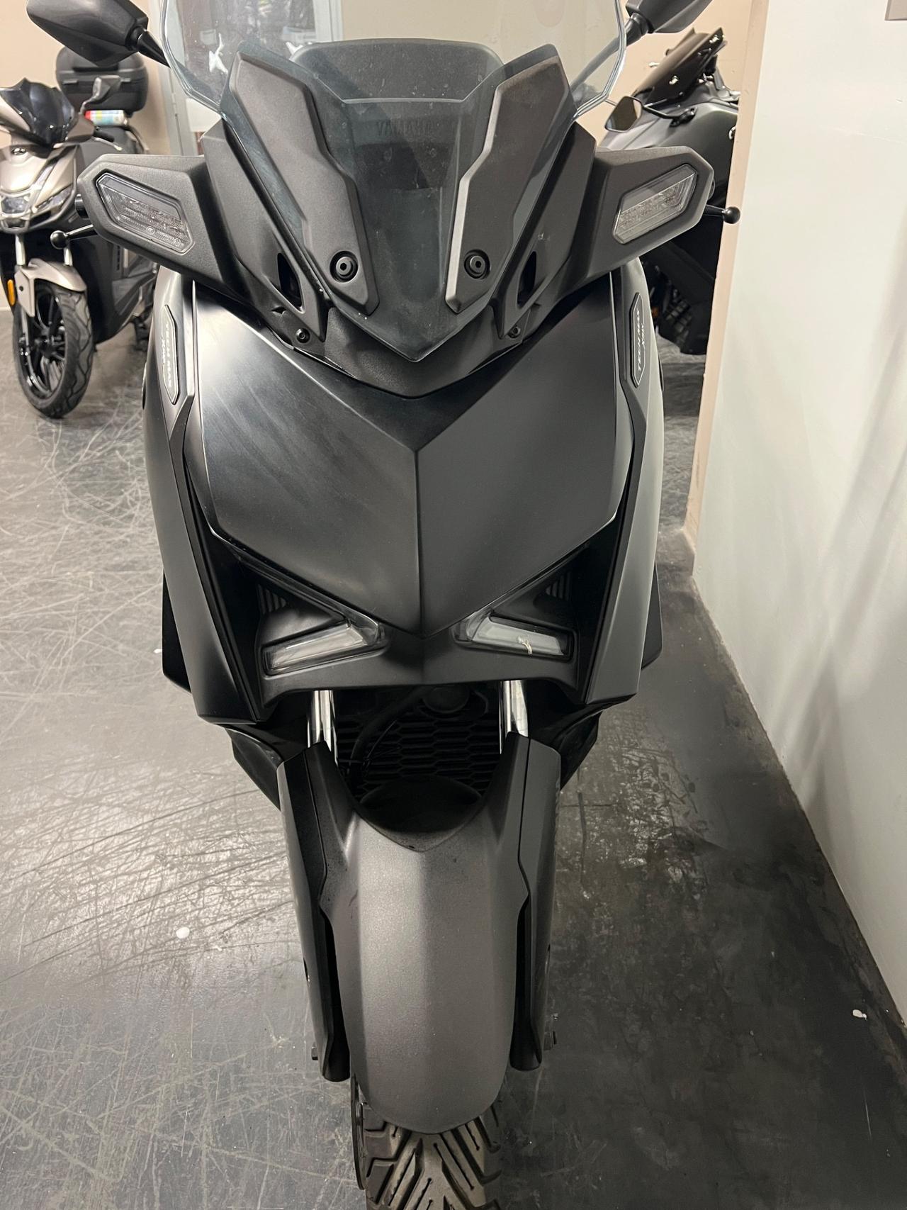 Yamaha X-Max 300 tech max