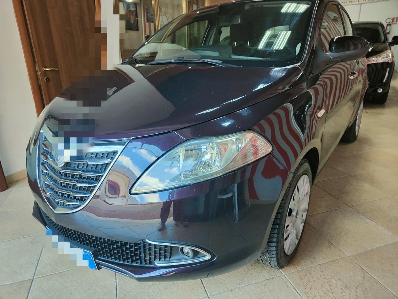 Lancia Ypsilon 1.3 MJT 95 CV 5 porte Platinum