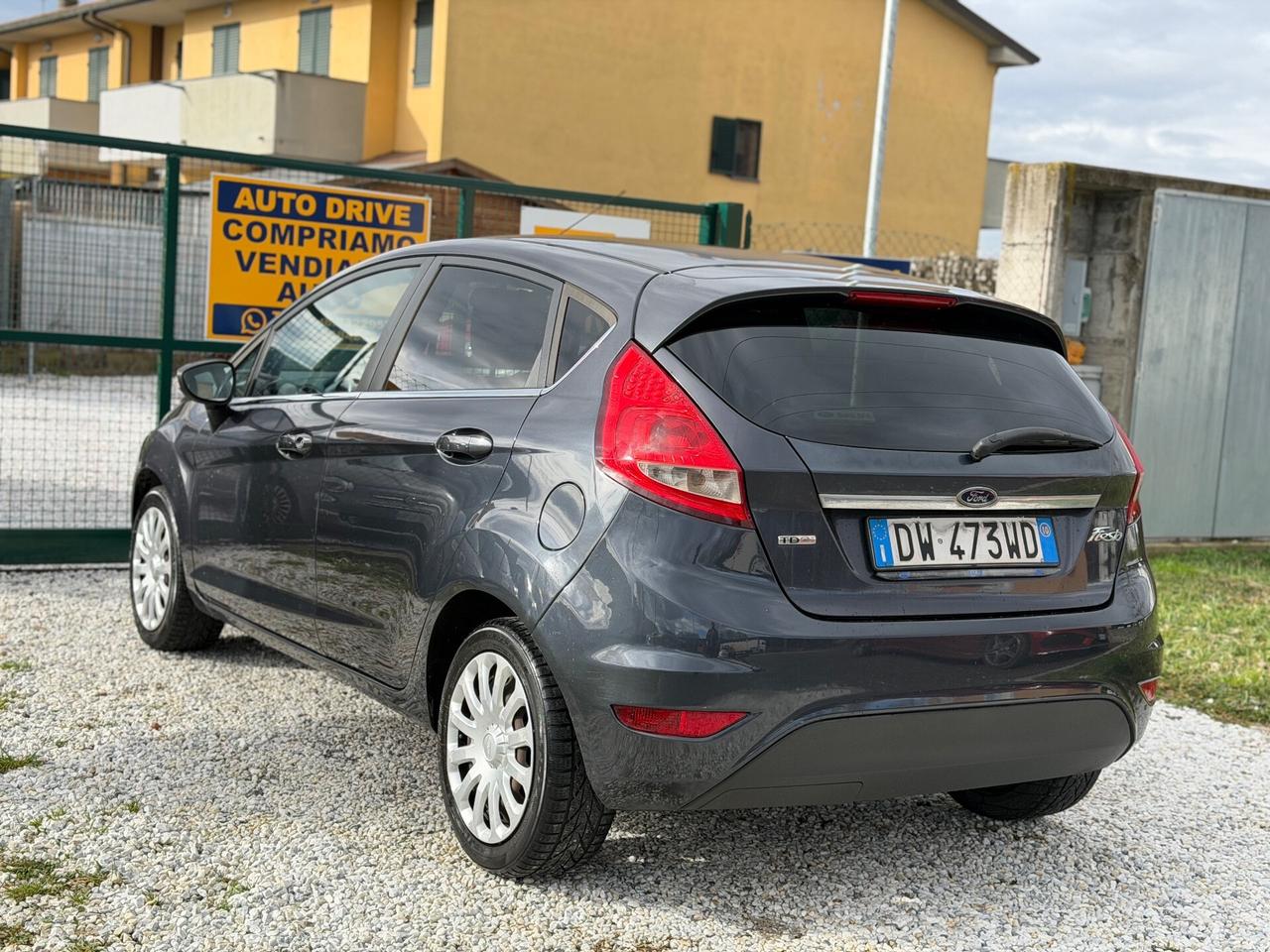 Ford Fiesta 1.4 TDCi 5p. Titanium