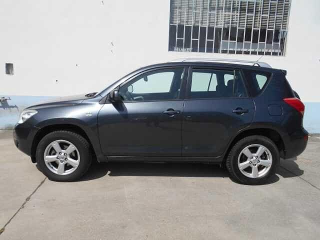Toyota RAV4 2.2 D-4D 136 CV Sol