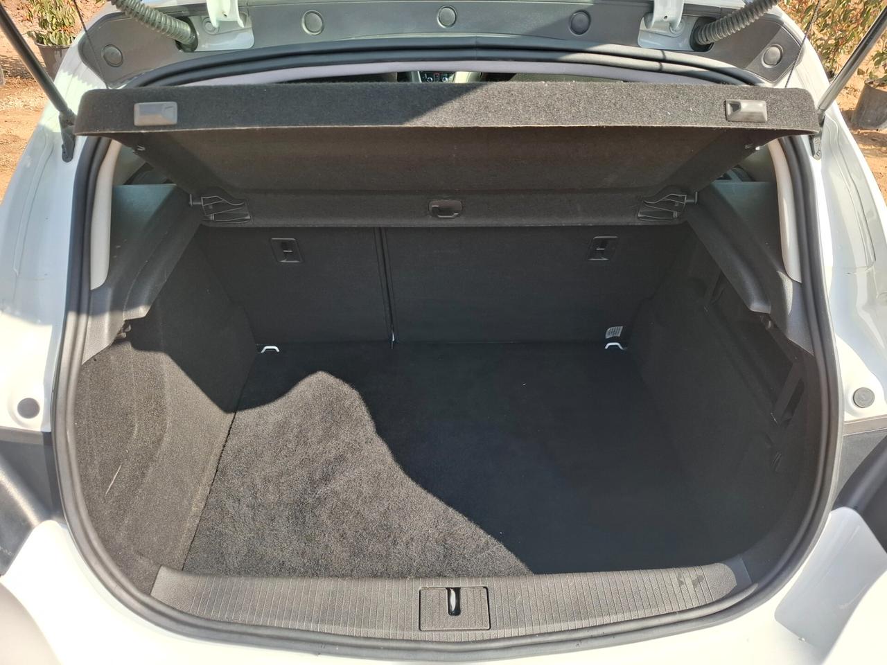 Opel Astra 1.4 100CV 5 porte Cosmo