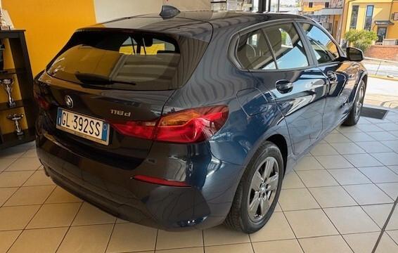 Bmw 116 116d 5p. Business Advantage