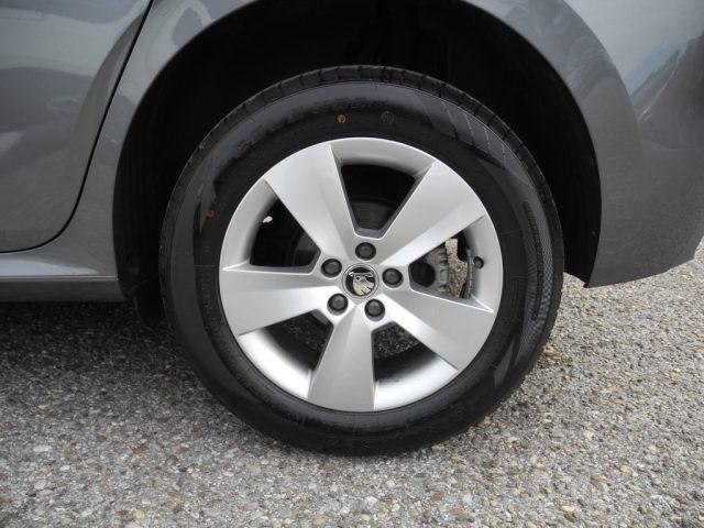 SKODA Kamiq 1.0 TSI 110cv Ambition -OK NEOPATENTATI-DA VETRINA
