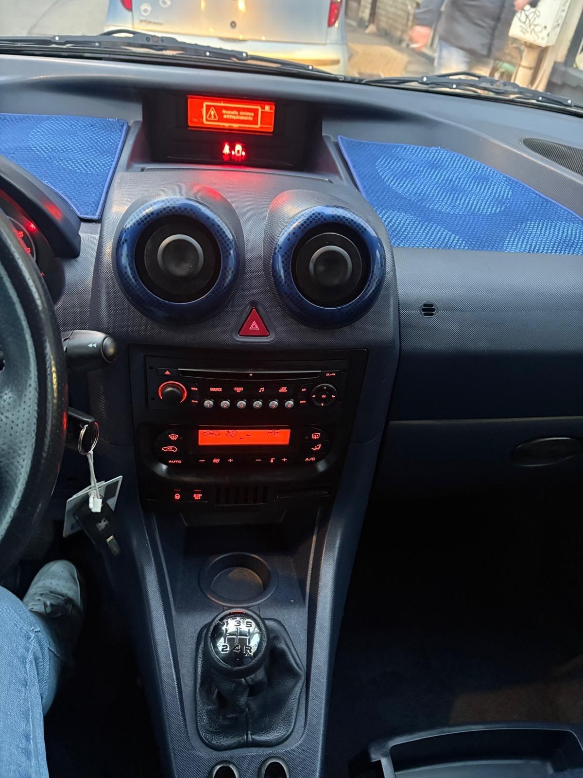 Peugeot 1007 Happy 1.4 75 cv GPL