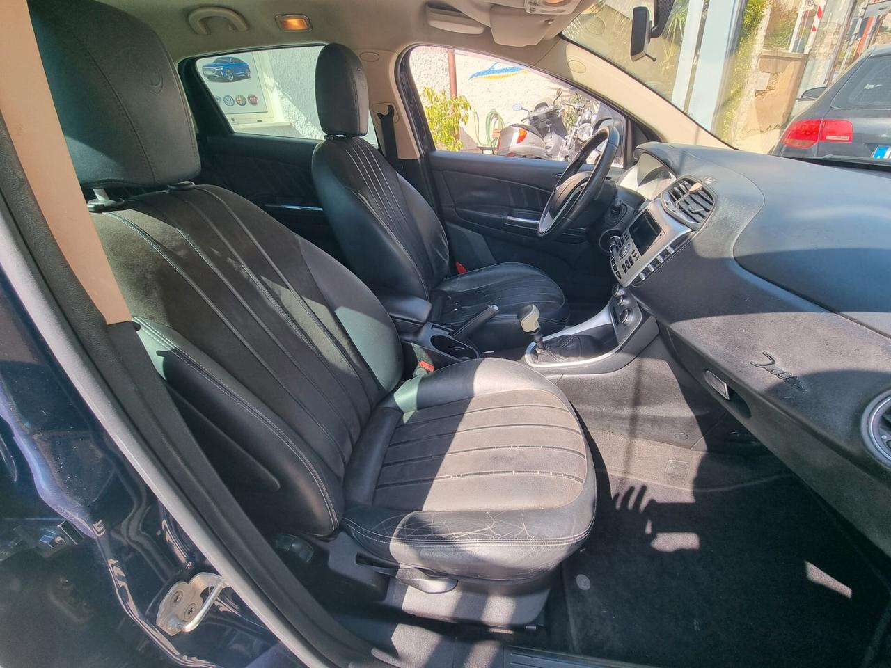 Lancia Delta 1.6 MJT DPF Oro