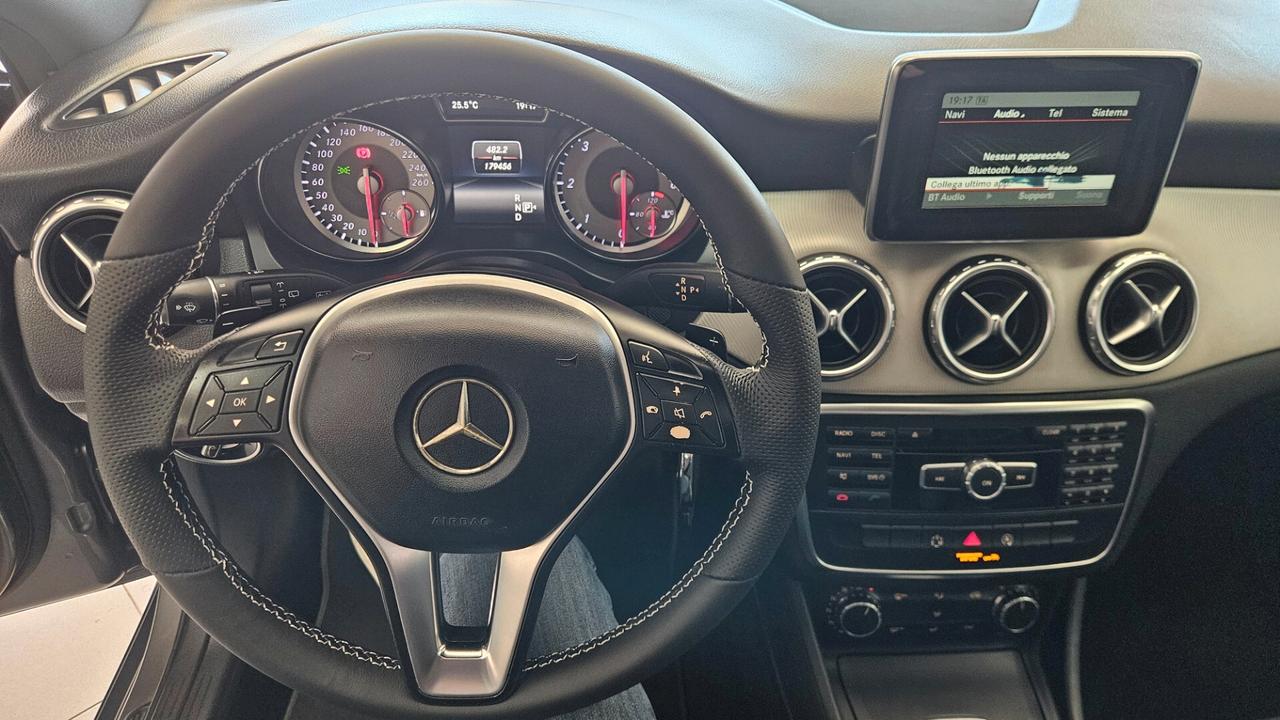 Mercedes-benz GLA 200 d Premium