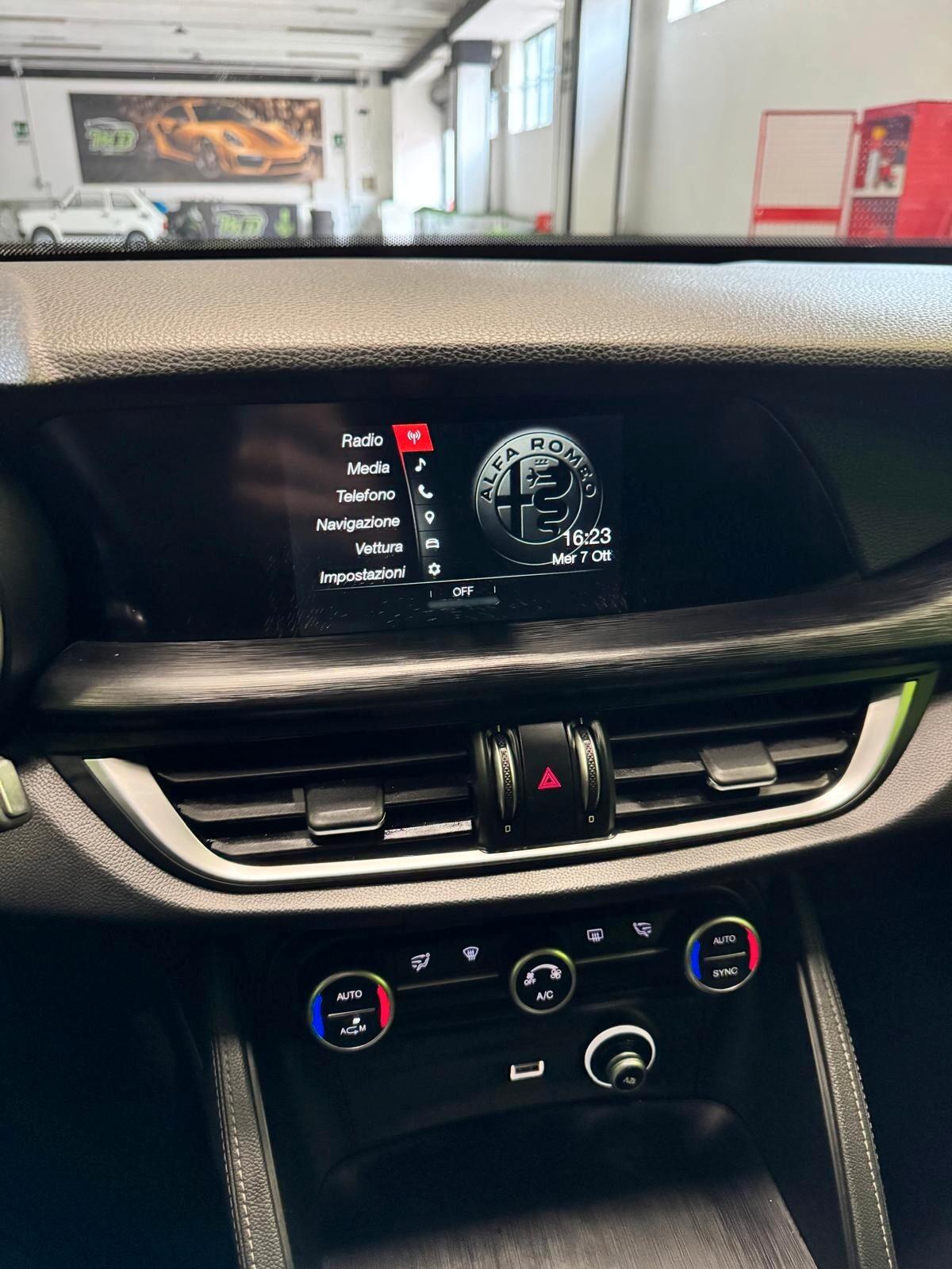 Alfa Romeo Stelvio 2.2 Turbodiesel 180 CV AT8 RWD Executive