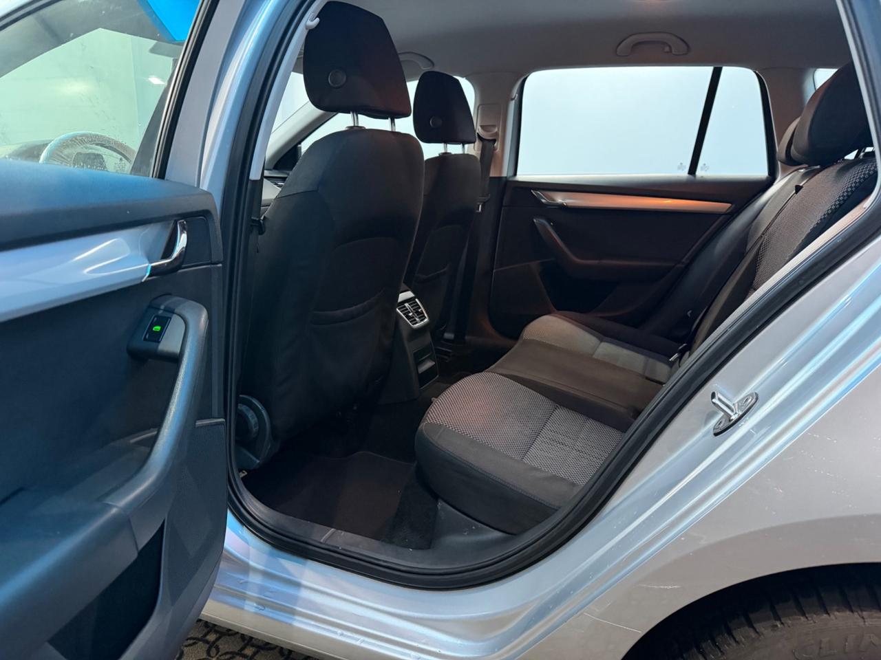 Skoda Octavia 1.6 TDI CR 105 CV Elegance