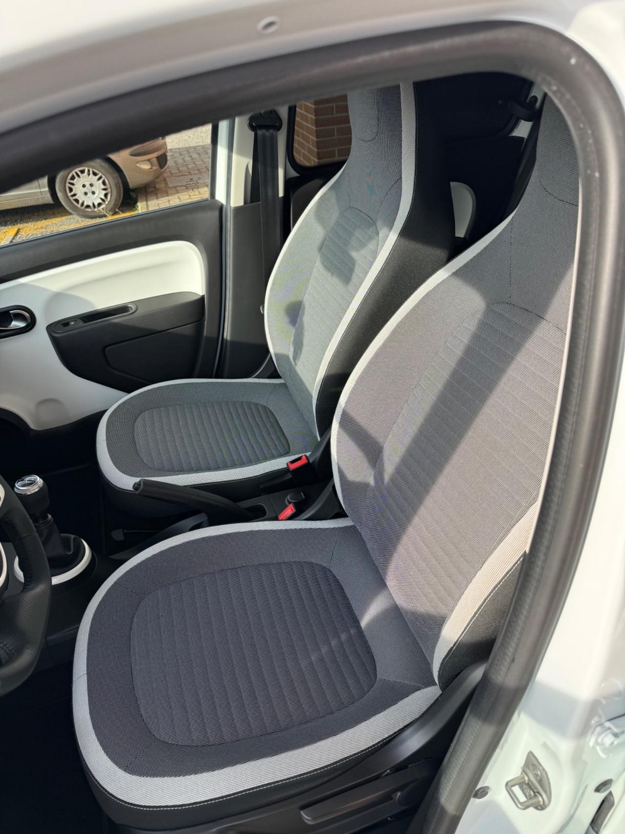 Renault Twingo SCe 65 CV Intens Neopatentati