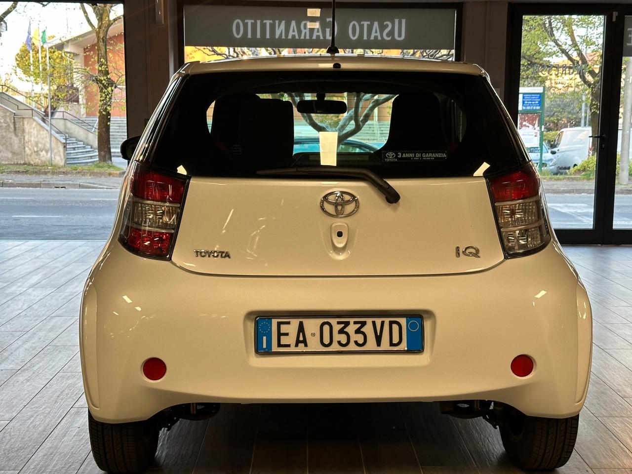 Toyota iQ 1.0 Sol