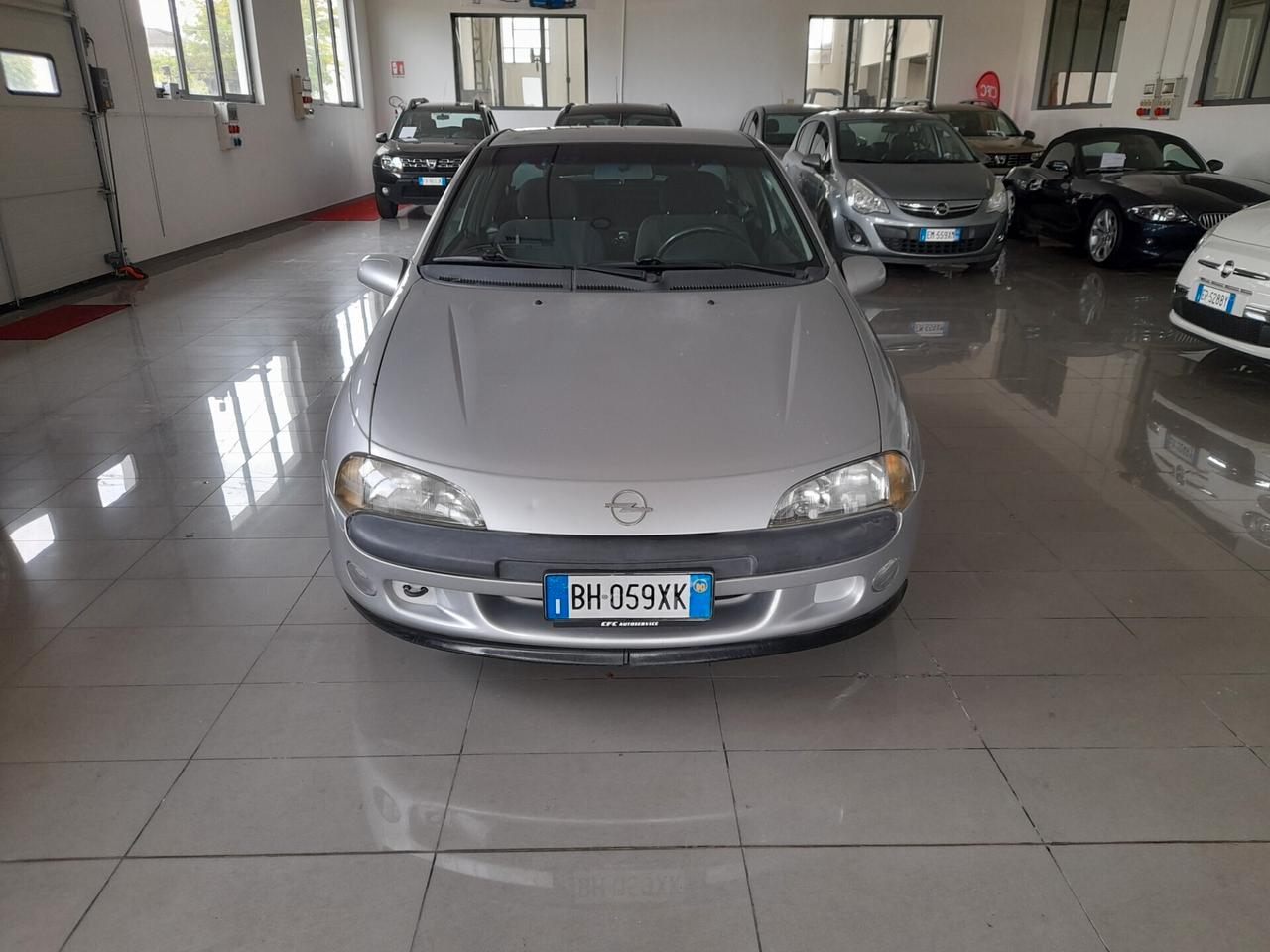 Opel Tigra 1.4i 16V cat