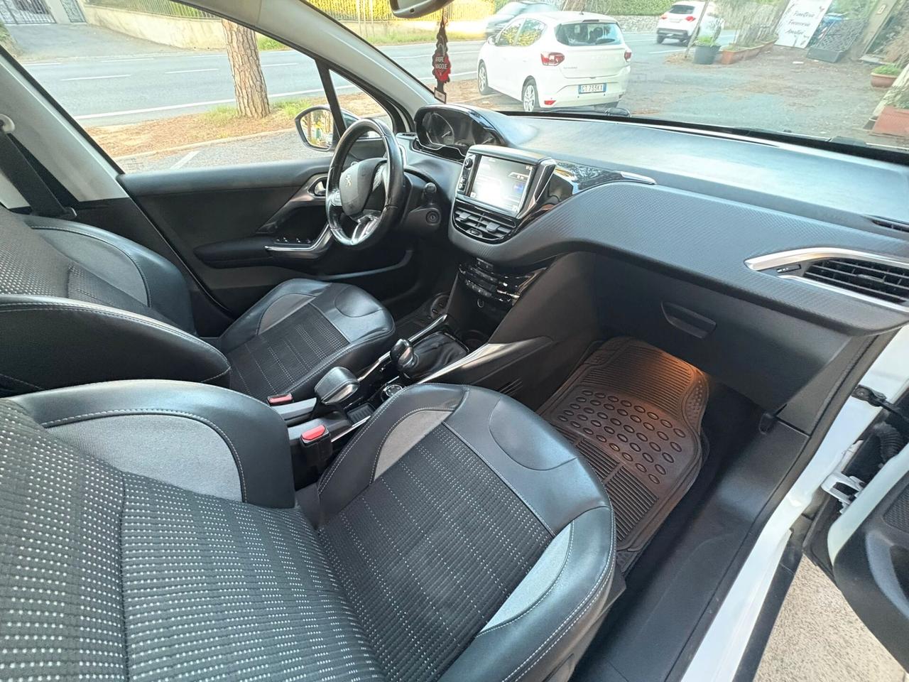 Peugeot 2008 12 MESI DI GARANZIA COMPLETA!!!